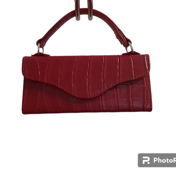 Handbags - Red Faux Alligator Hide Tiny Purse or Eyeglass Case 3" x 6" x 1.5"